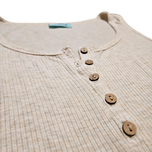 P.S. Kate Henley Tank Top M Beige Ribbed Knit Button Front Cottagecore Layering - Picture 3 of 9